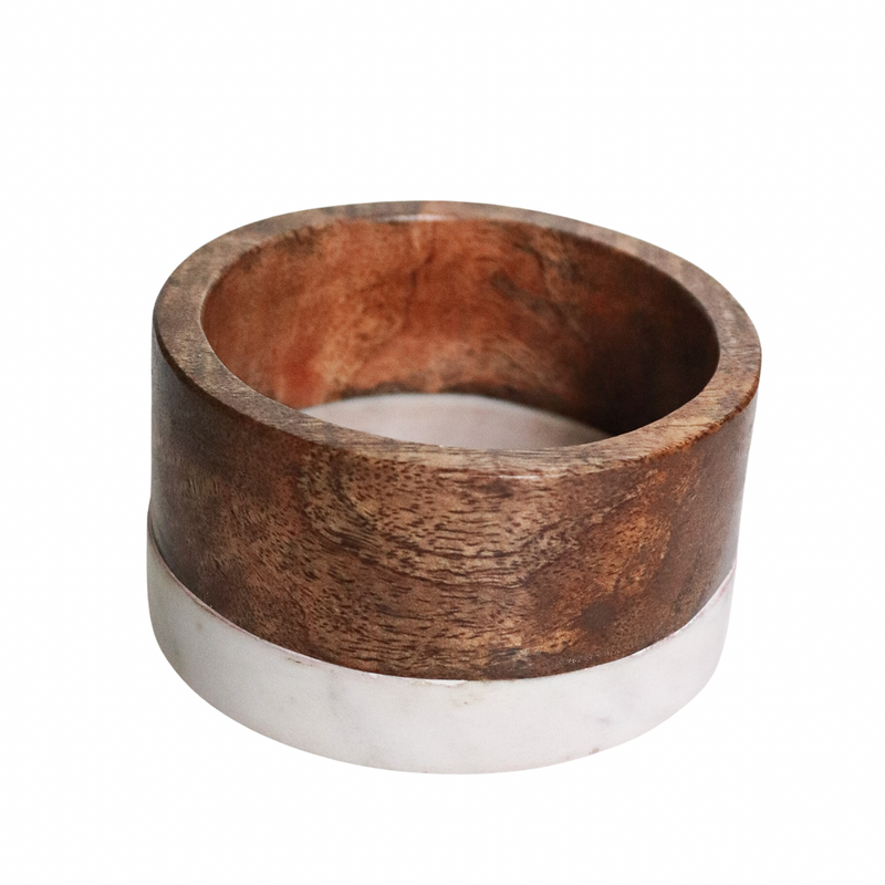 Marmuro ir medžio padėkliukas gėrimui