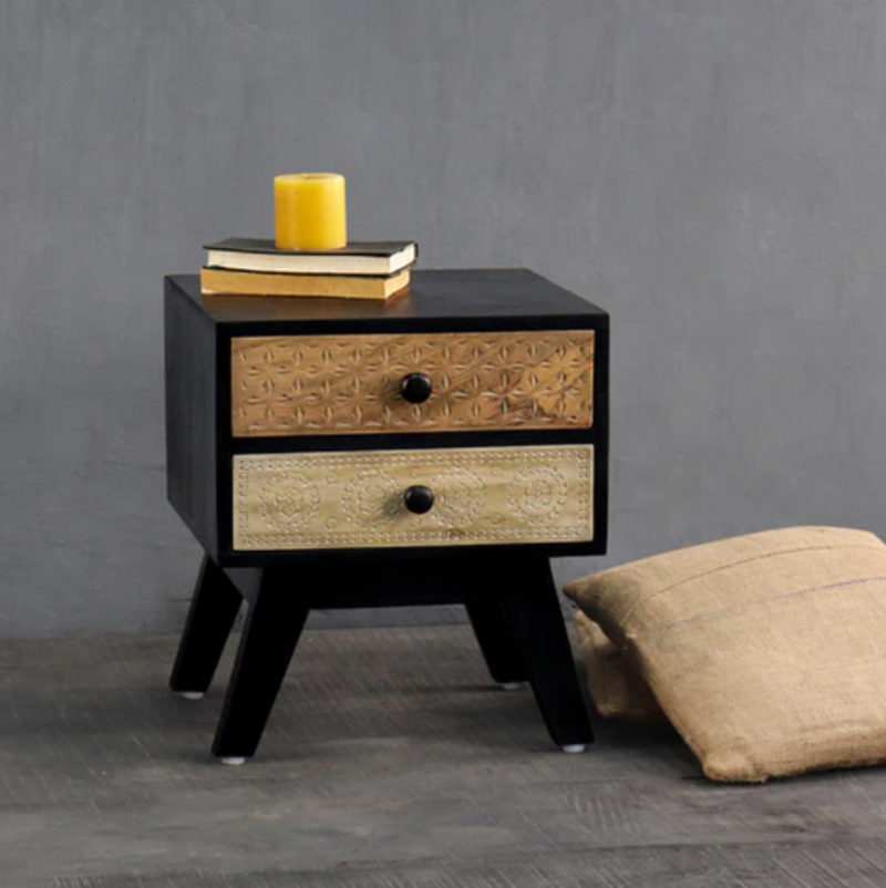 Miegamojo staliukas "Black Beauty"